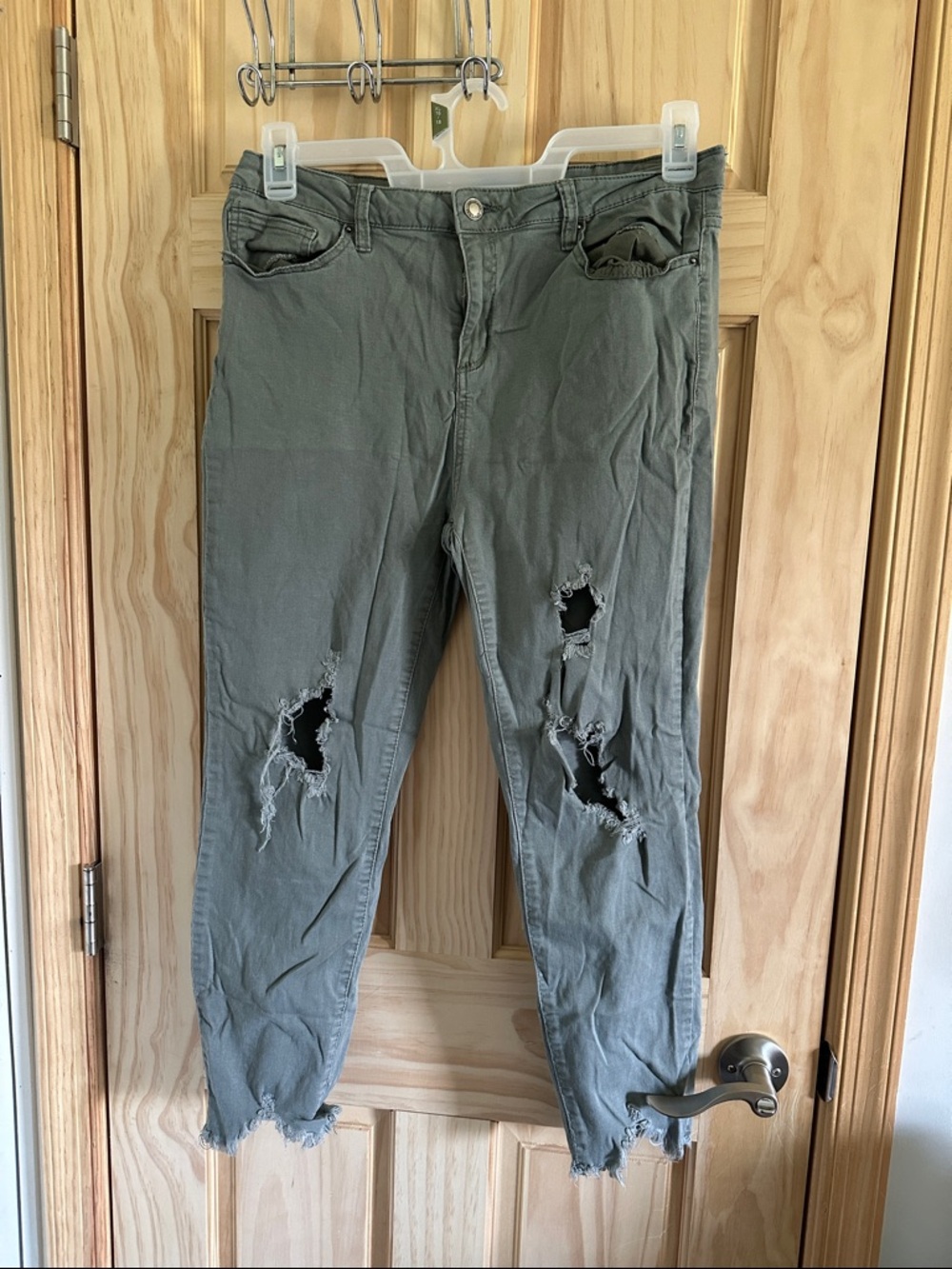 Angel Kiss Women’s/Juniors Size 17 Olive Green Ankle Skinny Jeans